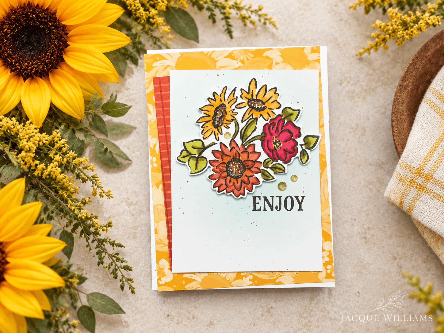 Handmade sunflower card with stronger contrast in colour, texture, size and shape to create a defined focal point, featuring Stampin’ Up! Radiant Sunflower.